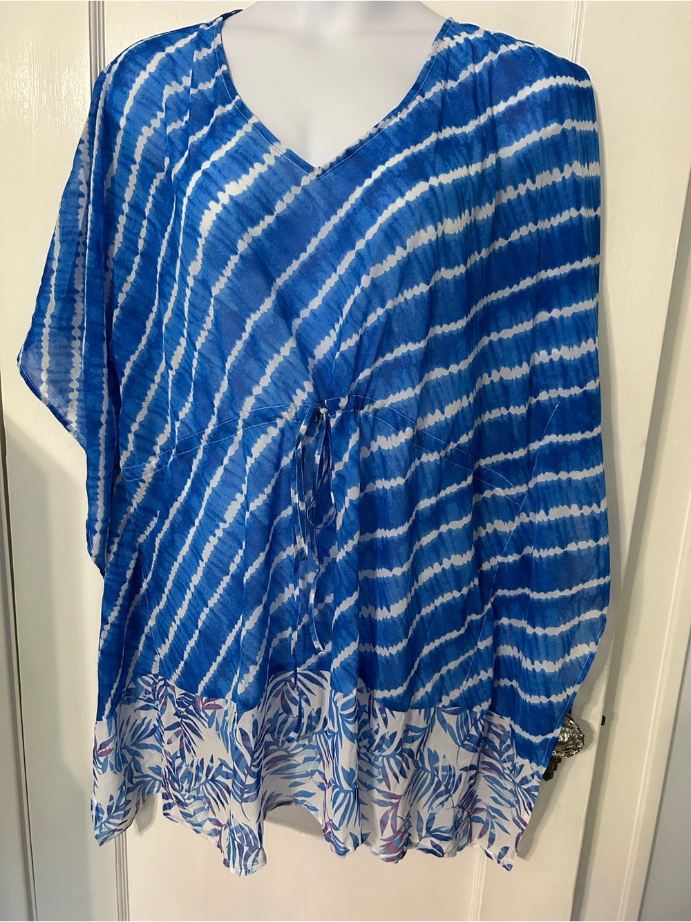 Swimsuits For All Blue and White Tie-Dye V-Neck cover up caftan size 14/16